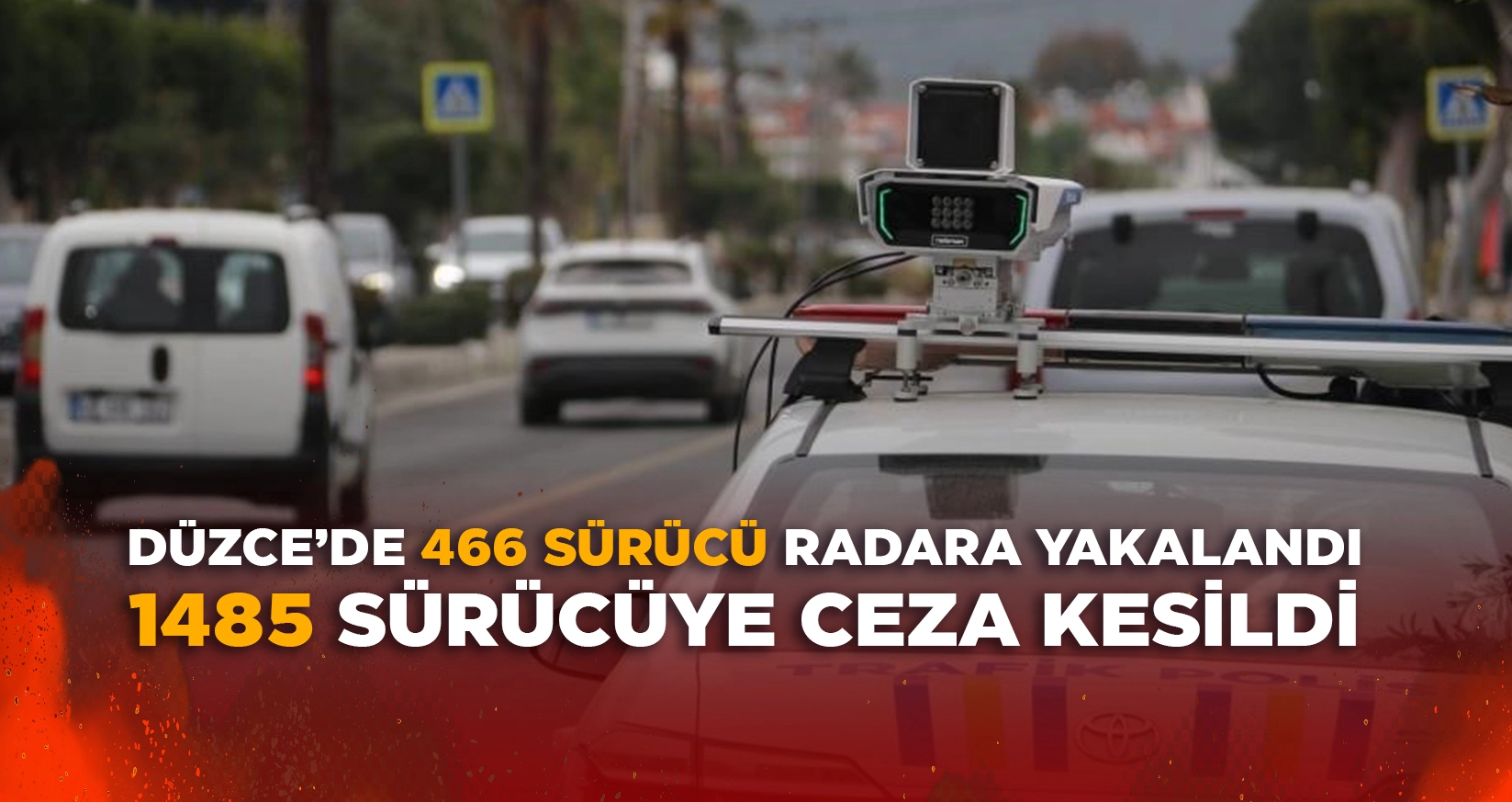 D&Uuml;ZCE'DE TRAFİK EKİPLERİ KURAL TANIMAYAN S&Uuml;R&Uuml;C&Uuml;LERE CEZA YAĞDIRDI