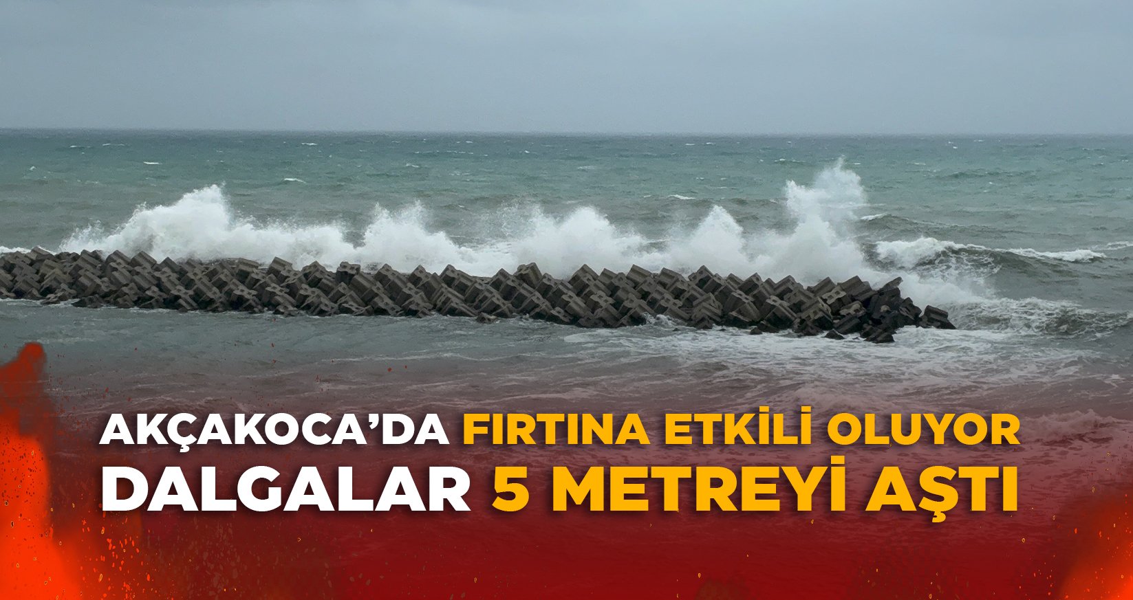 AKÇAKOCA’DA FIRTINA ETKİLİ OLUYOR
