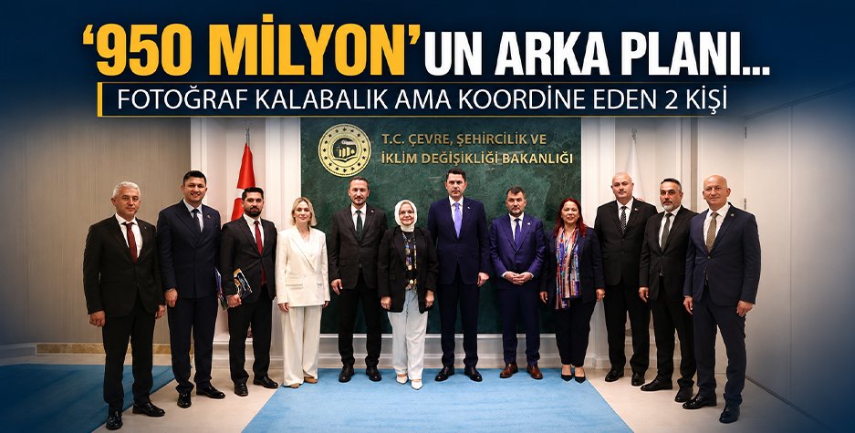 Fotoğraf kalabalık ama koordine eden 2 kişi